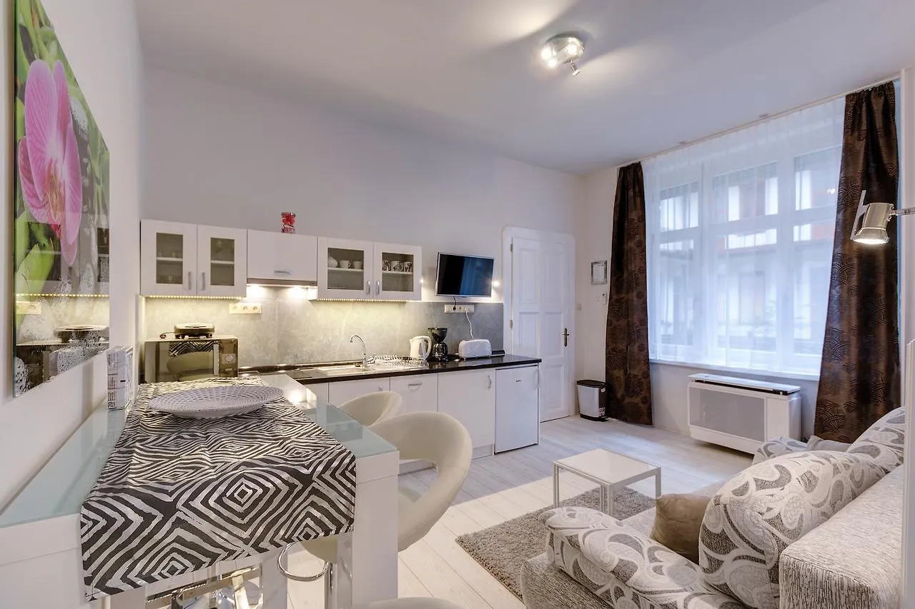 Sweet Dreams At King Street Gold Apartment Budapest Hungary