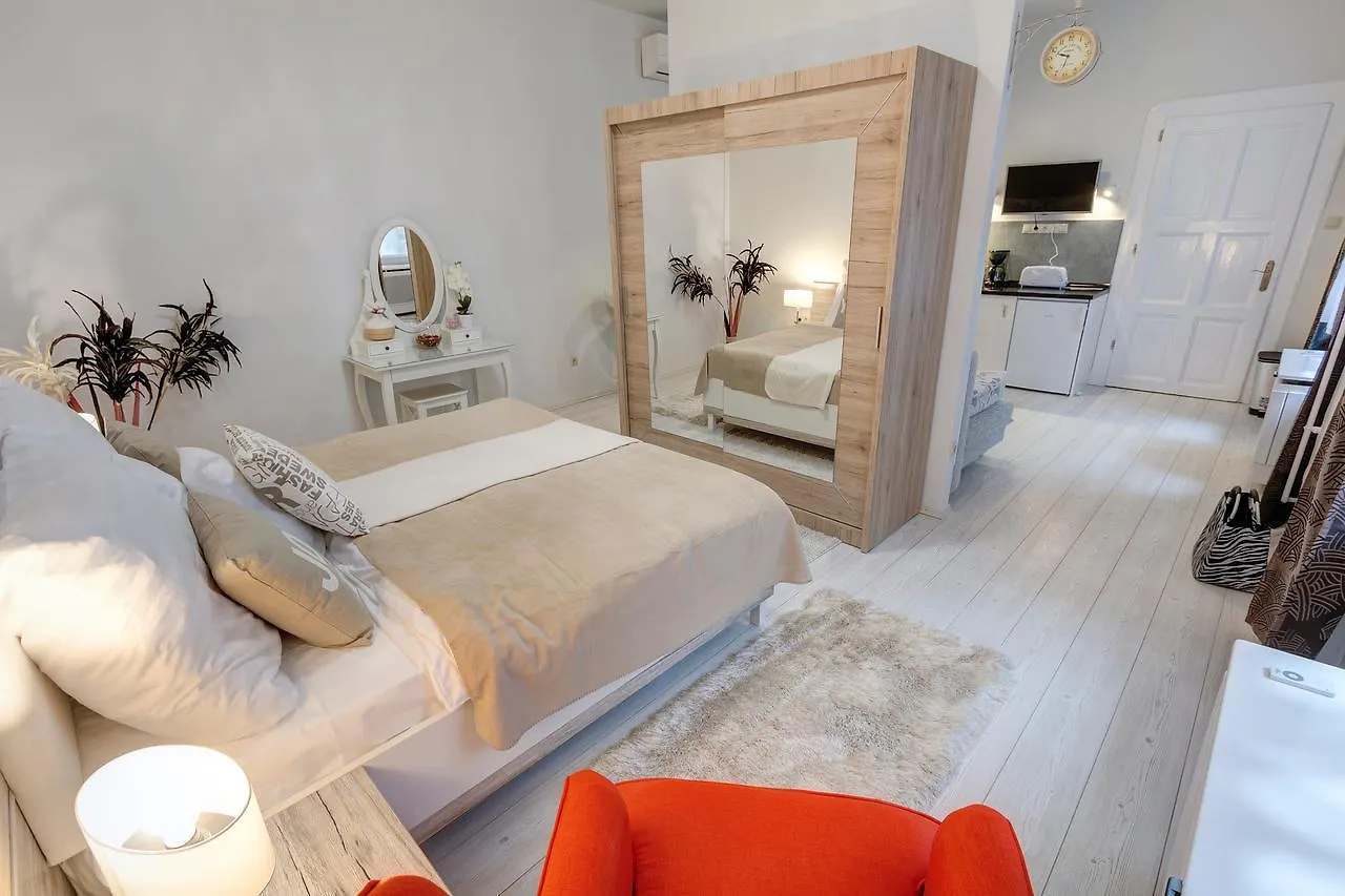 Sweet Dreams At King Street Gold Apartment Budapest Hungary
